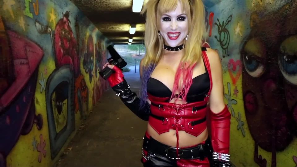 Katie Banks – Harley Quinn Cosplay - Harley quinn