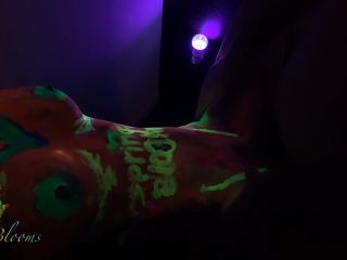 SpringbloomsNeon - Teen GF Makes him Cum and Uses Sperm from Condom Under the UV Light-5