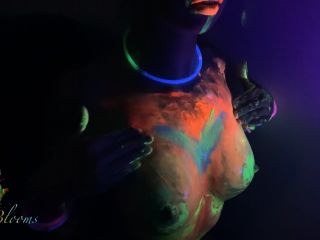 SpringbloomsNeon - Teen GF Makes him Cum and Uses Sperm from Condom Under the UV Light-9