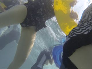 Voyeur Under the water in the swimming pool - pcolle YMUW-1002 - voyeur - voyeur -3