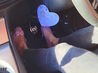 feet, ballet flats, pedal pumping, car, driving lavender ballet flats pedal pumping Manyvids  Goddess Vanessa   Ballet Flats-0