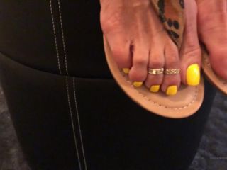 italianfootgoddess -  just a random tour of my feet on femdom porn tamil femdom-4