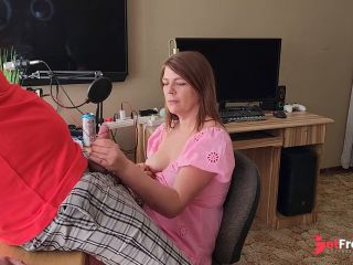 [GetFreeDays.com] Stepmom giving me a handjob before bedtime Adult Stream January 2023-5