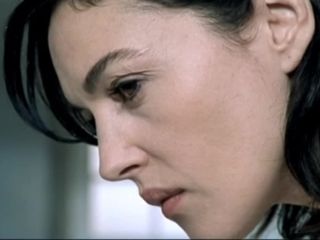 Monica Bellucci – Agents secrets (2004) HD 720p - (Celebrity porn)-7