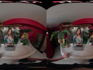 Gizelle Blanco - Host Surfing in Honolulu - FuckPassVR (UltraHD 2K 2021)-0