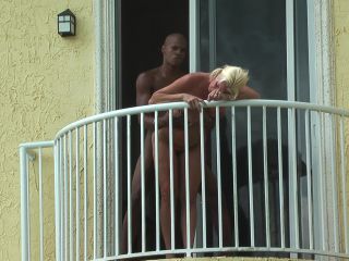 balcony_BBC-4