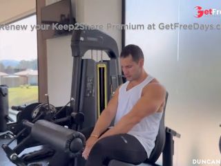 [GetFreeDays.com] Amazing babe gets help from a stud at the gym Sex Film December 2022-1