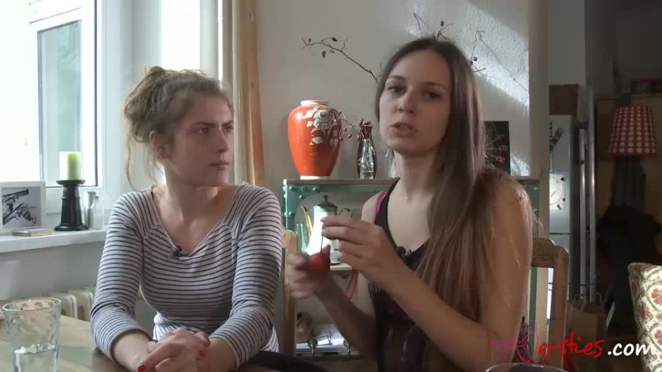 {lena Und Rebecca V947 (mp4, 576p, 199.02 Mb)|lena Und Rebecca