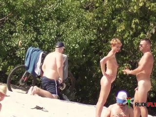 In vama veche la nudisti-5