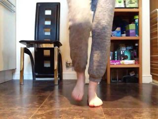 online clip 28 Bare feet dancing, monster strapon femdom on fetish porn -3