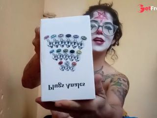 [GetFreeDays.com] La irrisoria CLOWNETTE presentaun fallido Review de plugs Porn Clip April 2023-2