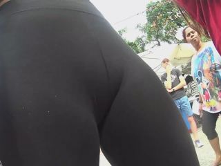 Spectacular ass and cameltoe-3