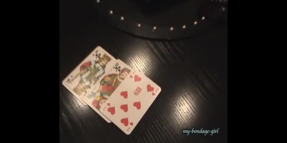 Strip poker - (Feet porn)