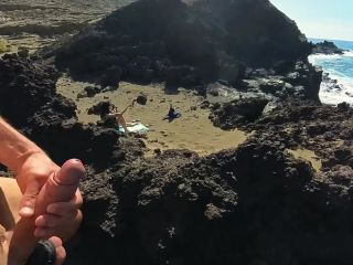 GentlyPervTROIA in SPIAGGIA - quando una troia vede un bel cazzo non può resistere a farlo sborrare-2