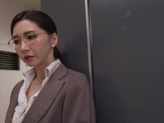 This company, everyone is a masochist. A married office worker who manipulates an office overflowing with desire. Ayumi Ryou ⋆.-0