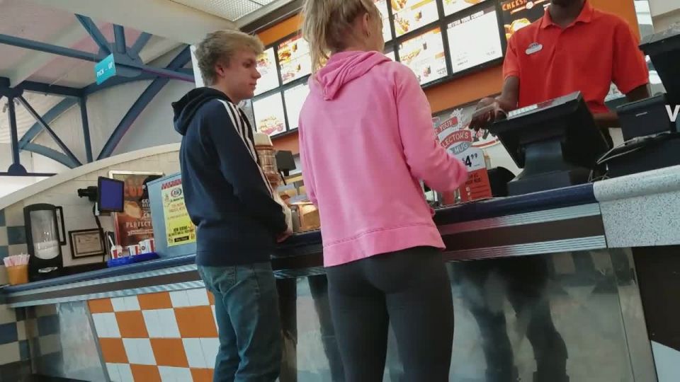 Sexy teen girl orders burgers Voyeur!