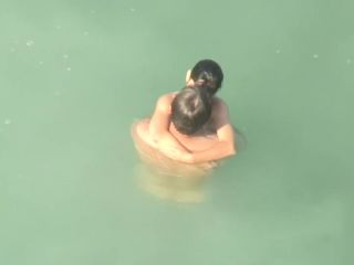 Spying two teenagers fuck in the water Voyeur!-1