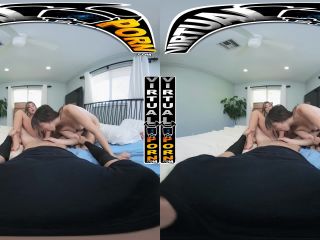 VirtualPorn Lolly Dames, Honey Hayes Step Mom Sex Tutorial (GearVR)-7