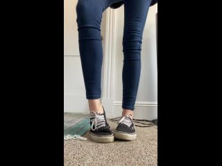 ThePerfectMistress Theperfectmistress - its time i get a new pair of vans dont these look so worn out super smelly too 22-03-2020-4