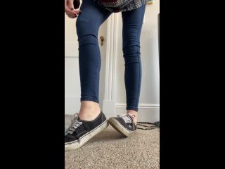 ThePerfectMistress Theperfectmistress - its time i get a new pair of vans dont these look so worn out super smelly too 22-03-2020-5