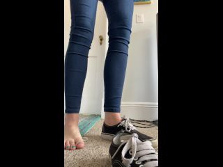 ThePerfectMistress Theperfectmistress - its time i get a new pair of vans dont these look so worn out super smelly too 22-03-2020-8