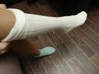 Sexy girl in pantyhose dresses and show white knee socks foot-3