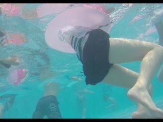 Porn online Voyeur – Underwater swimsuit tracking – YMUW-1122 (MP4, FullHD, 1920×1080) Watch Online or Download!-4