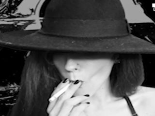 M@nyV1ds - ClaraDomme - Becoming my smoking addict-1