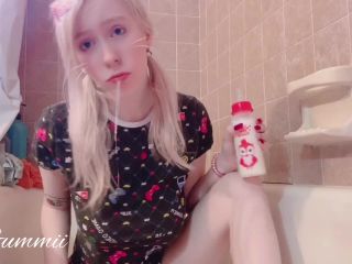 online clip 15 fetish play GGummii – Messy Baby Plays w Milk and Pees Herself, squirt on blonde porn-1