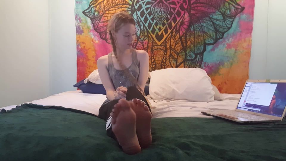 [GetFreeDays.com] Feet in your Face_hipkxpcqjayw foot domination