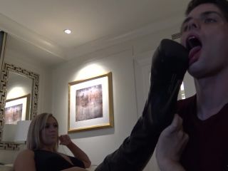 Val’s thigh high boots are cleaned to a high shine by the slave’s tongue [Boot Worship, Femdomboot, High Heels] - mistress - fetish porn public femdom-6