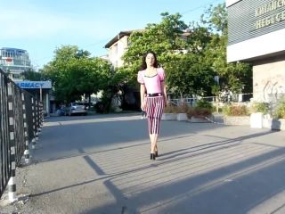 Sunny day wearing a Latex Catsuit and High Heels in Public - Latex-5