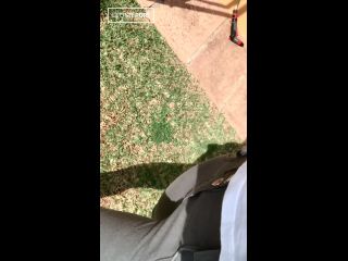 LeoniePurWTF Totally Horny¡ Secretly Masturbating In The Garden - 2160p-9