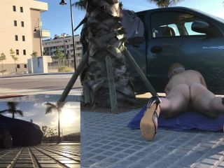 Ivy RosesLaying Blindfolded In Sidewalk-5