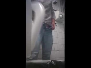 Voyeur in Public Toilet – Student restroom 98 - voyeur in public toilet - voyeur -2