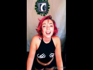 Onlyfans - Lilpinkalien - We duck into a room at a party and I wanna suck on your cock - 31-07-2020-5