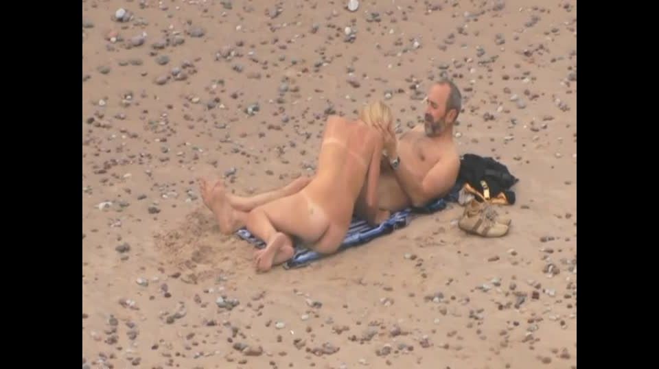 Older guy fucks a teen girl on a beach Blowjob!