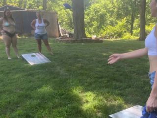 ErikaSwingz - Strip CornHole When Strangers Show U - Public nudity-2