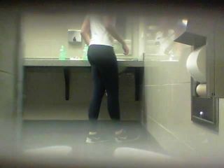 Voyeur American College Toilet 2 - (Webcam)-8