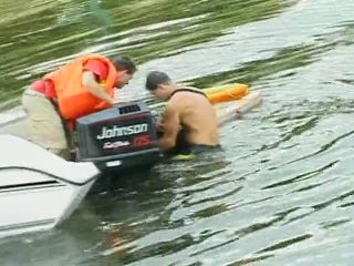 Drowned Man Saved With Quality Blowjob Gay!-2