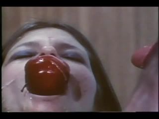 The Dental Nurses (1975) - [Vintage]-8