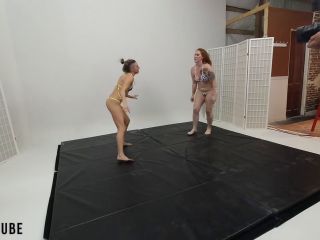  Lora Cross  Lora Cross Bts Lora V Alexx Gold Wrestling Dominate Manyvids-4