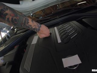 Hazel Moore Getting Under The Hood - FullHD 1080-0