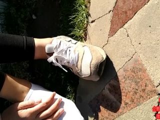 online adult clip 15 hardcore online hd Chinese girl sprains foot in black leggings and white ankle socks, black on casting-6