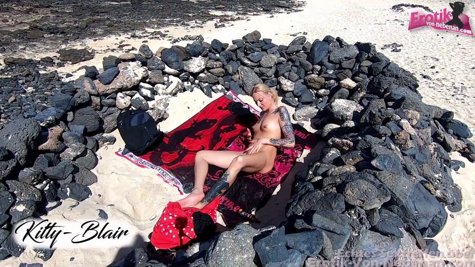 German Amateur Couple Fucks On A Public Beach During Outdoor Sex On Vac