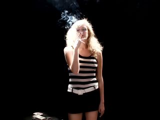Smoking girl, Smoke-2
