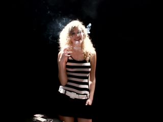 Smoking girl, Smoke-6