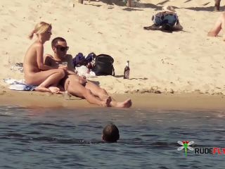 Nude Plage - Blurred damsel  fun-5