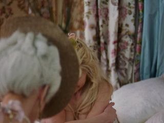 Kirsten Dunst – Marie Antoinette (2006) HD 1080p - [Celebrity porn]-5