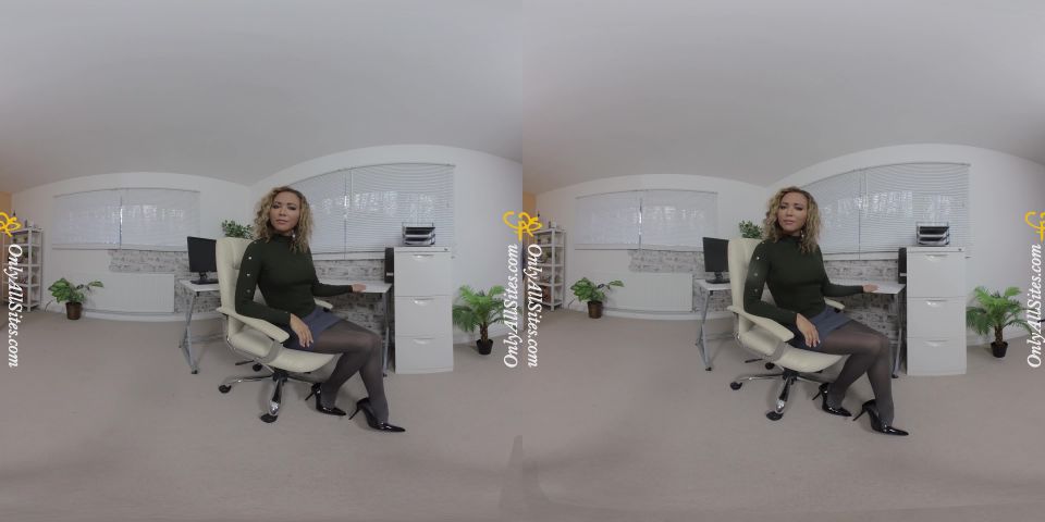 Natalia Forrest - Secretary Smartphone - (Virtual Reality)